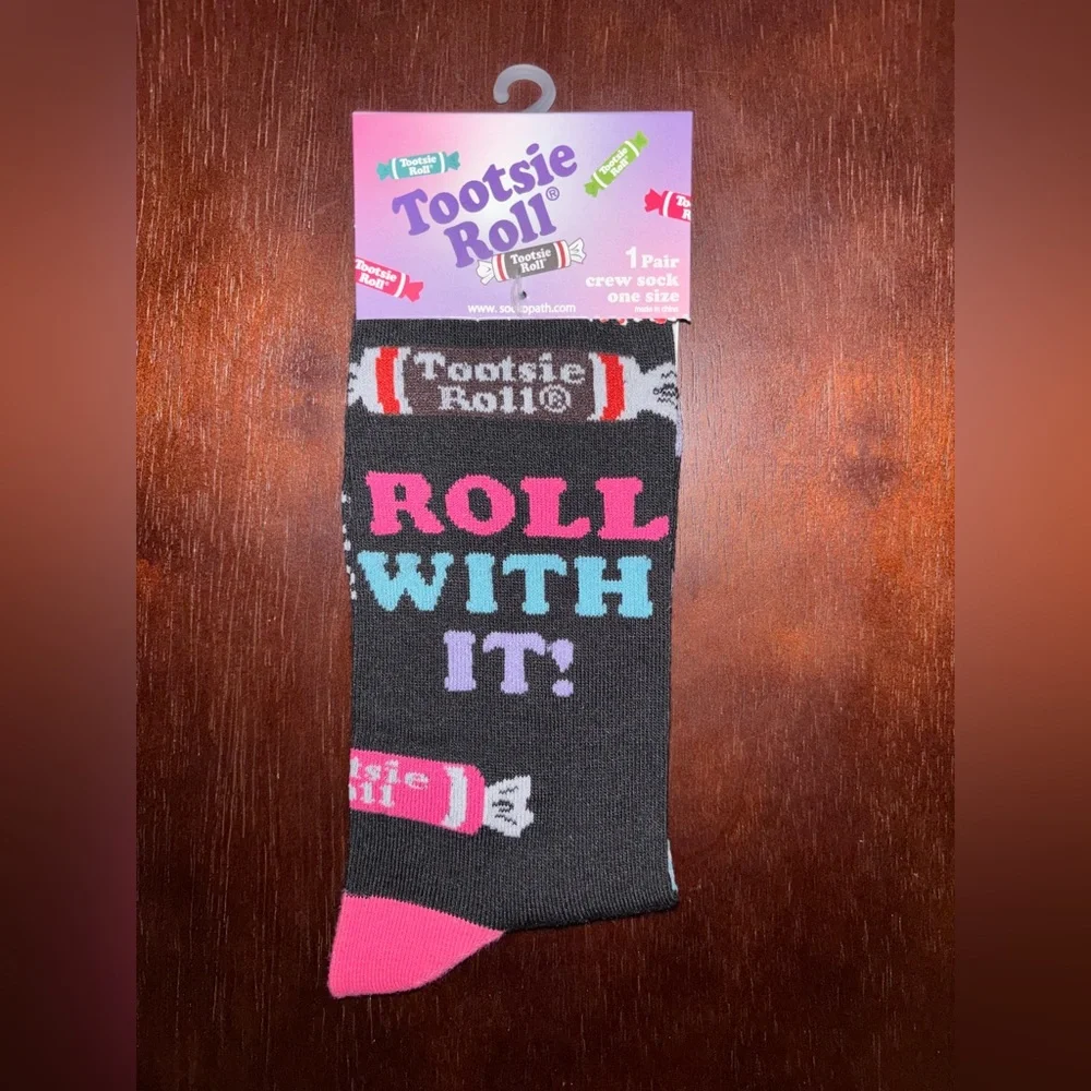 TOOTSIE ROLL NOVELTY CREW SOCKS NWT MEN’S SHOE SIZE 8-12